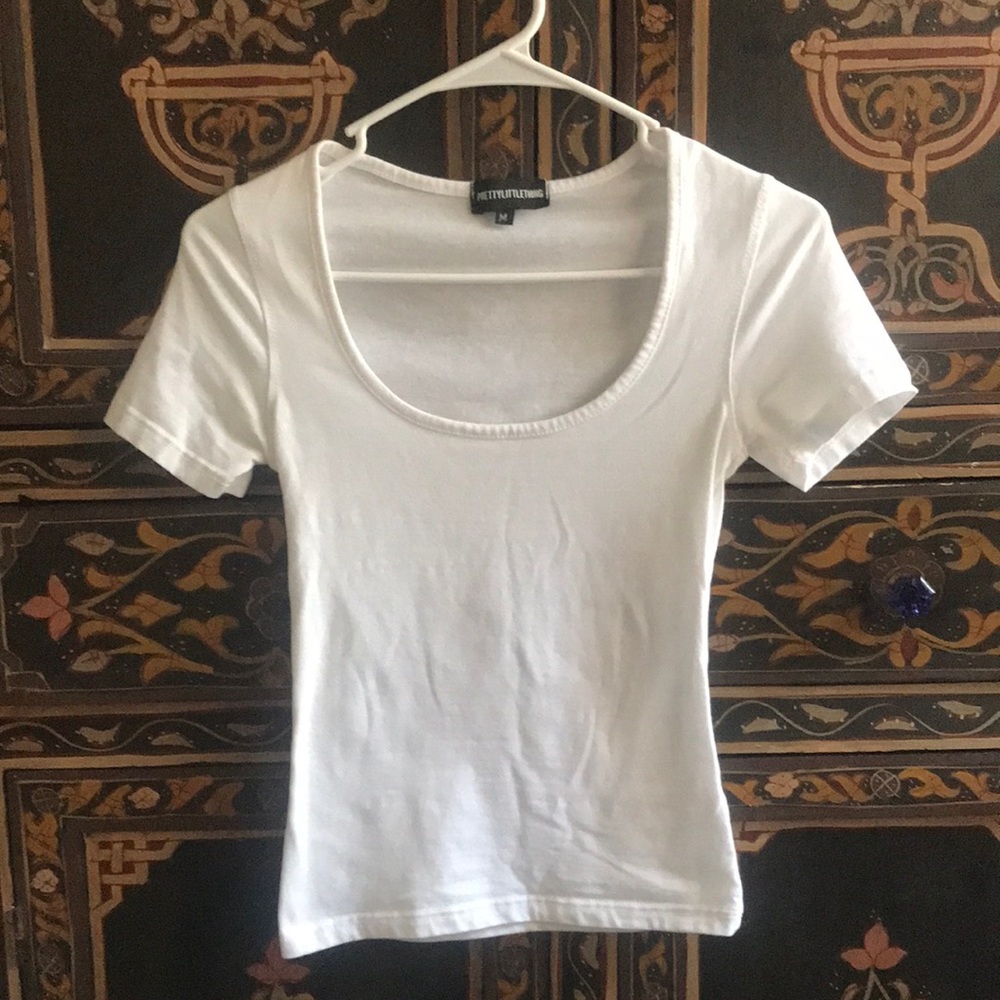 Fitted Scoop Neck Top